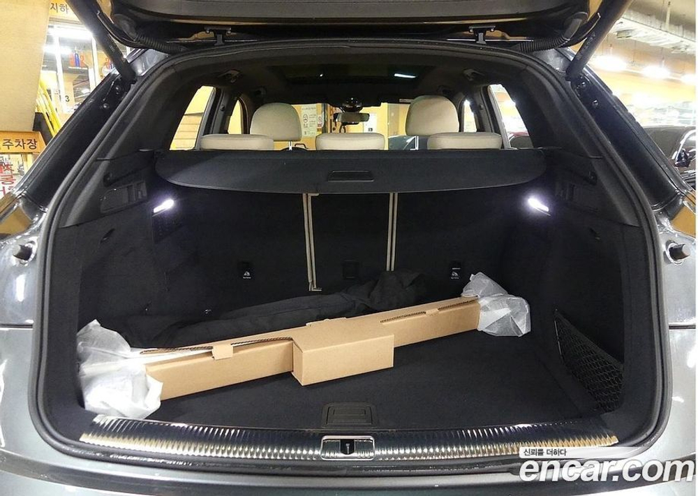 Audi Q5 (FY) 40 TDI Quattro Premium (08.2022)