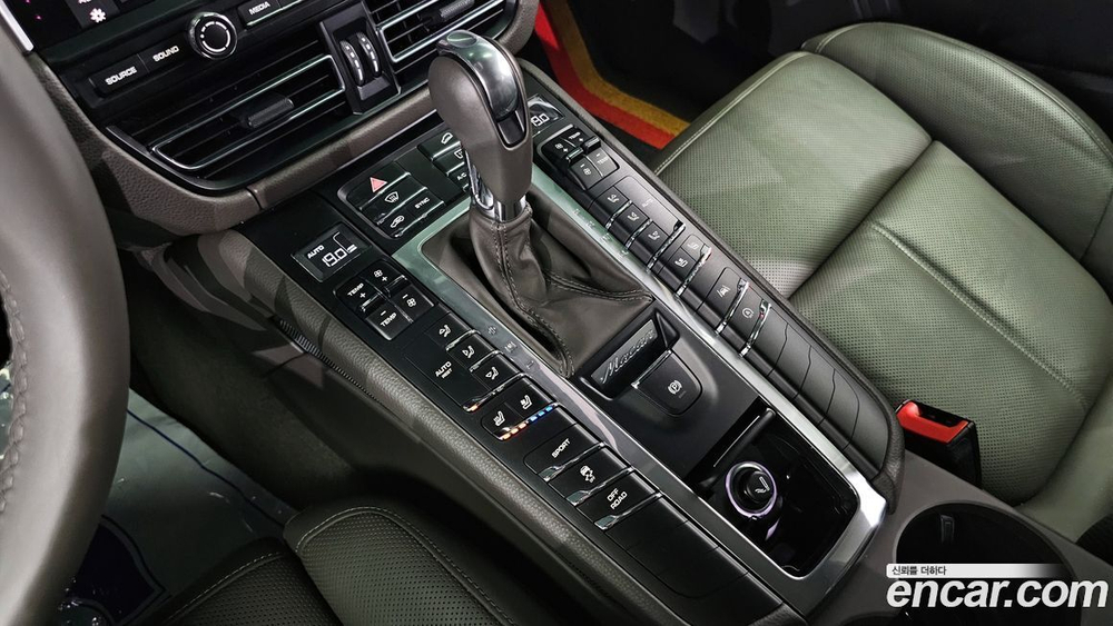 Porsche Macan 2.0 (12.2019)