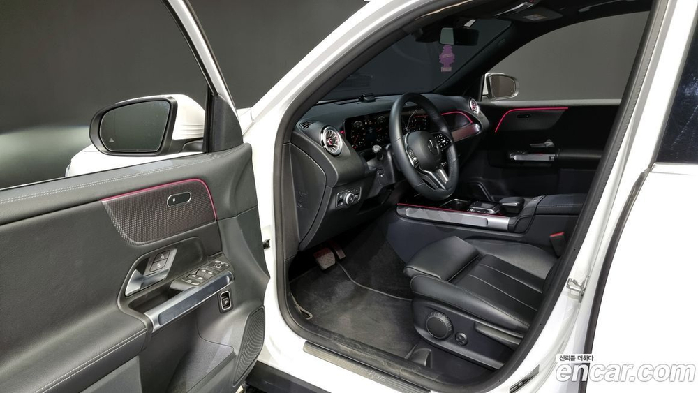 Mercedes-Benz GLB-Class X247 GLB200 d (08.2022)