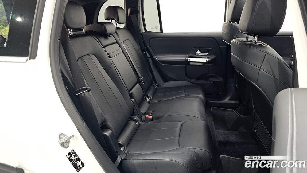 Mercedes-Benz GLB-Class X247 GLB220 (06.2021)