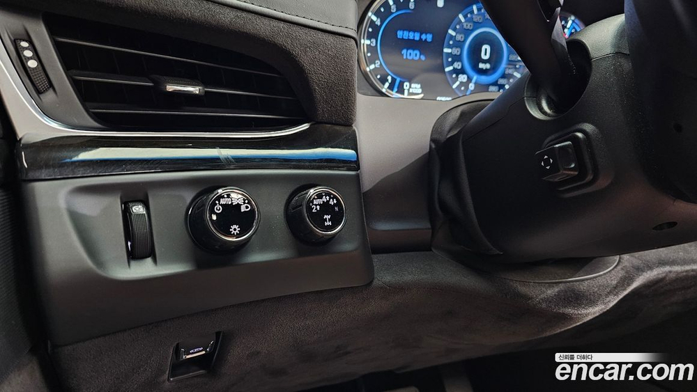 Cadillac Escalade 6.2 (12.2019)