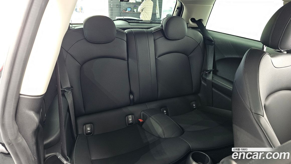 Mini Cooper Classic (09.2022)