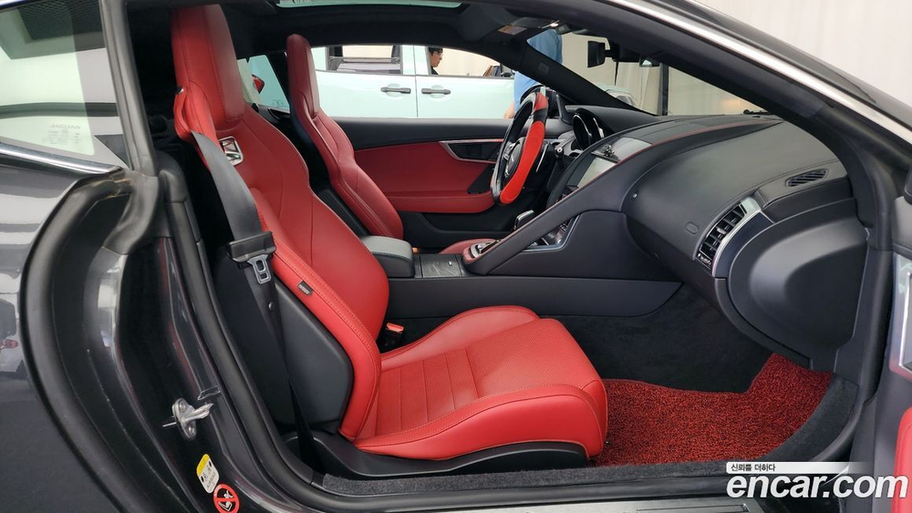 Jaguar F-TYPE P380 R-Dynamic Coupe (12.2019)