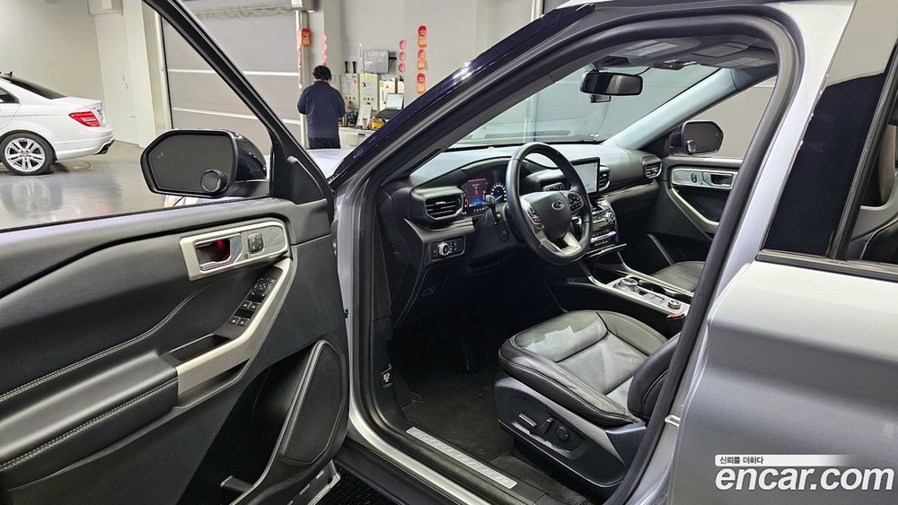 Ford Explorer 6 Generation 2.3 Limited 4WD (12.2022)