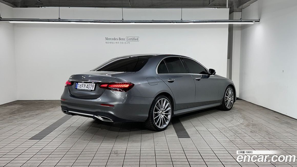 Mercedes-Benz E-Class W213 E350 4MATIC AMG Line (05.2022)