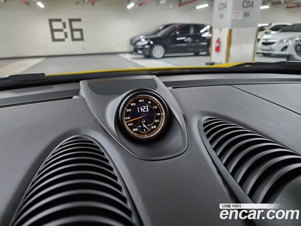 Porsche 718 Cayman 4.0 GT4 (12.2022)