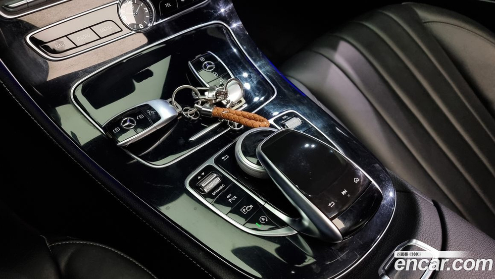 Mercedes-Benz E-Class W213 E220d 4MATIC Exclusive (11.2019)