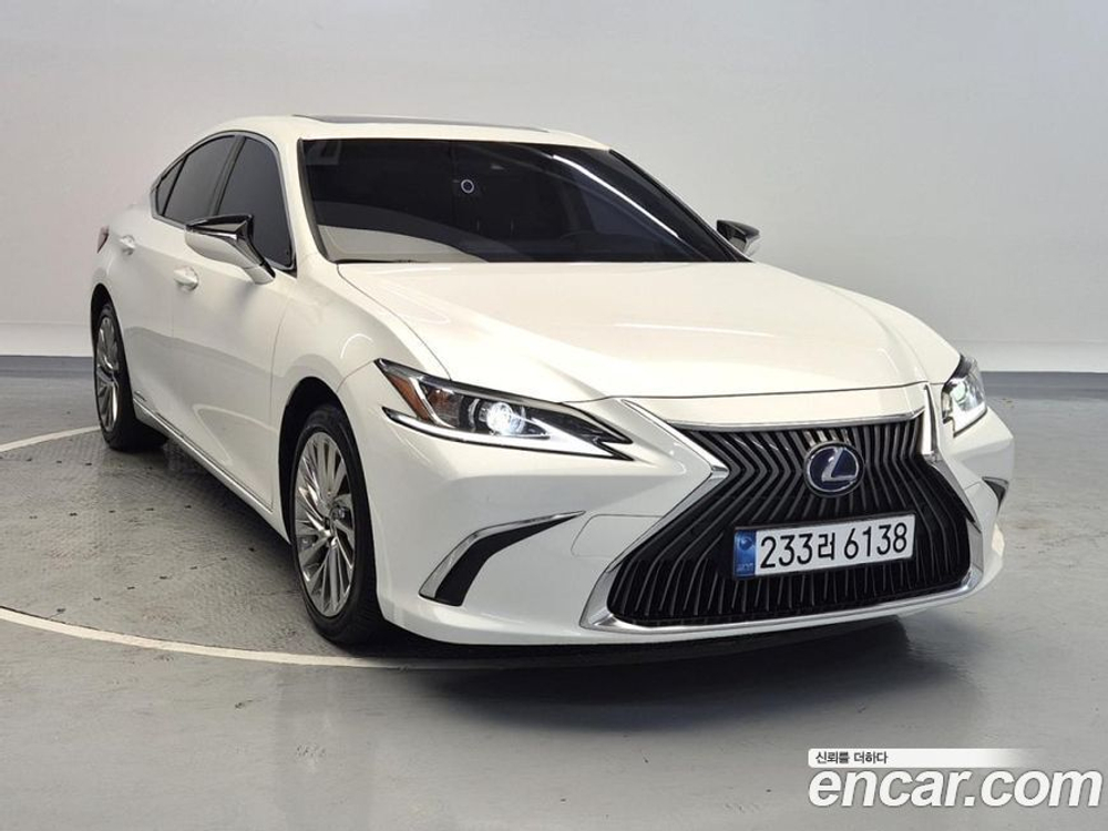 Lexus ES300h 7 Generation Luxury Plus (04.2020)