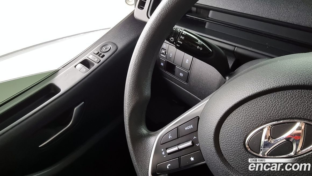 Hyundai Staria 4WD Tourer 11-и местный (05.2022)