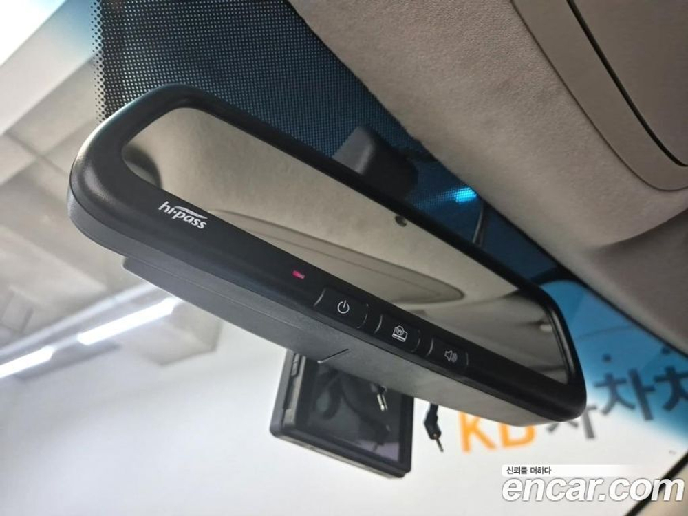 KG Mobility (Ssangyong) Very New Tivoli Дизель 1.6 2WD (12.2019)