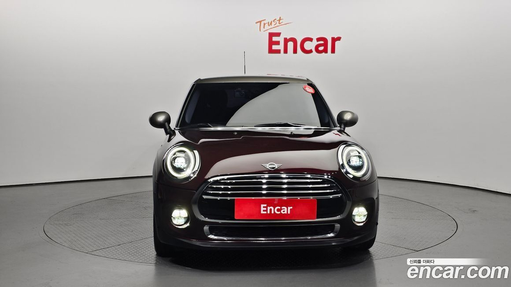 Mini Cooper 5 дверей Pure 버건디 Editions (09.2019)