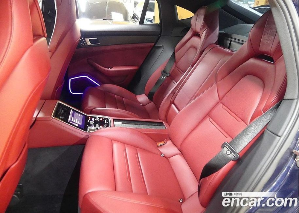 Porsche Panamera (971) 3.0 AWD (03.2020)