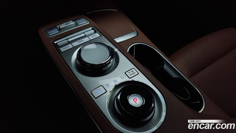Genesis GV70 2.5T Бензин AWD (05.2022)