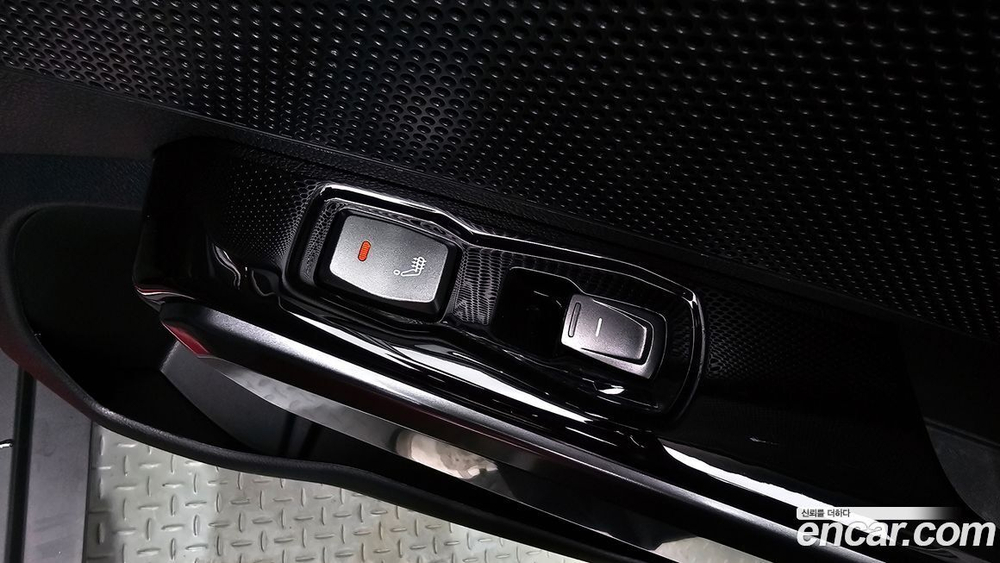 KG Mobility (Ssangyong) Very New Tivoli Бензин 1.5 2WD (06.2022)