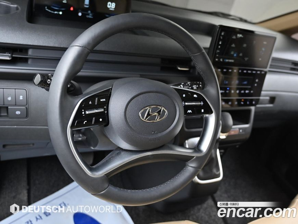 Hyundai Staria Cargo 3-х местный (11.2023)