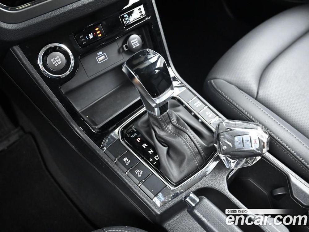 KG Mobility (Ssangyong) Beautiful Korando Дизель 1.6 2WD 딜라이트 Plus (08.2019)