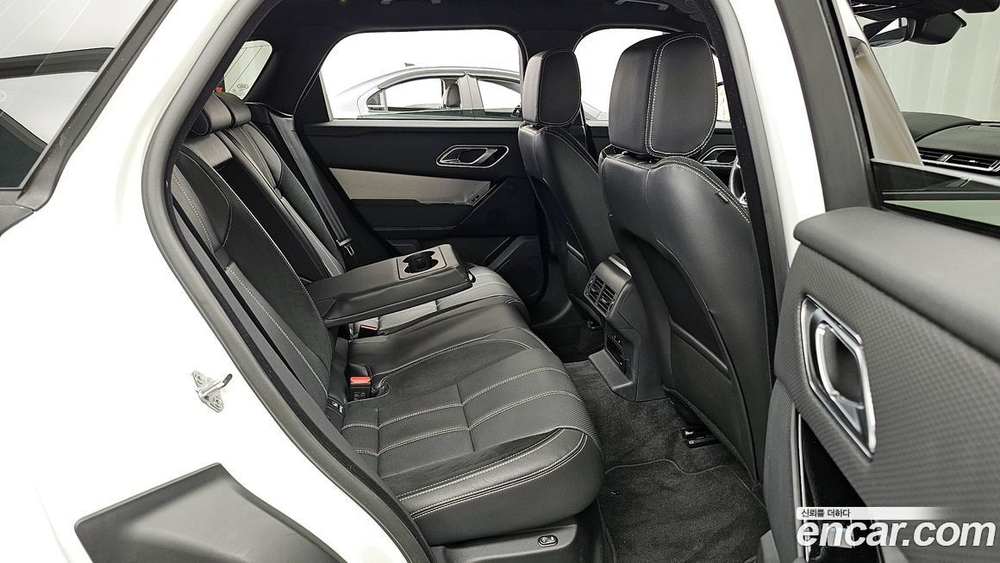 Land Rover Range Rover Bella 2.0 P250 R-Dynamic SE (03.2023)