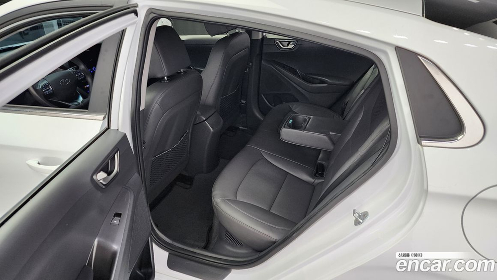 Hyundai The New Ionic Hybrid 1.6 HEV (04.2020)