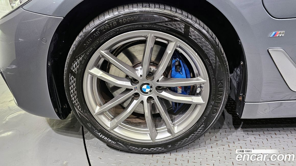 BMW 5 Series (G30) 530e M Sports (04.2020)
