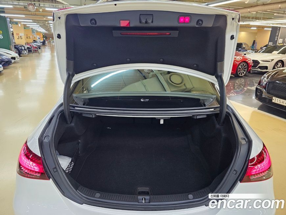 Mercedes-Benz E-Class W213 E250 Avangarde (02.2022)