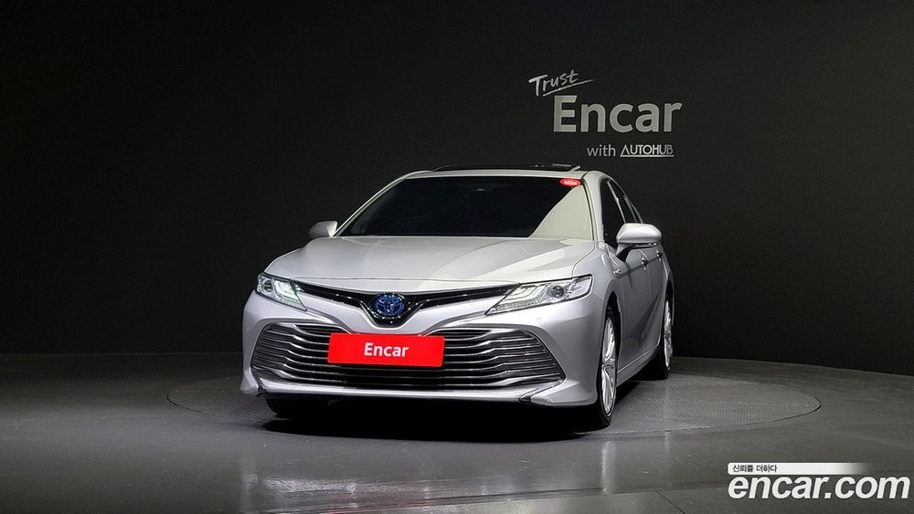 Toyota Camry (XV70) 2.5 XLE Hybrid (03.2021)