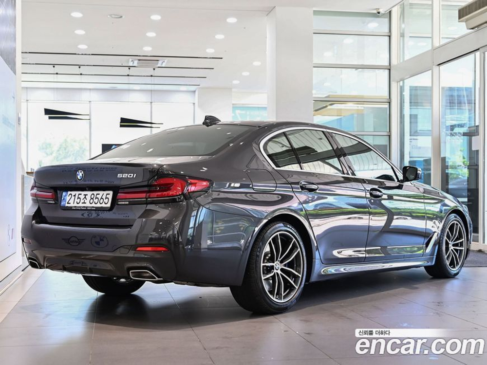 BMW 5 Series (G30) 520i M Sports (09.2022)