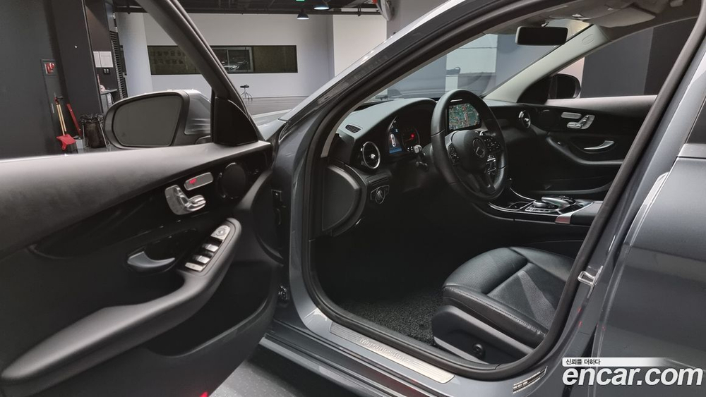 Mercedes-Benz C-Class W205 C200 (12.2019)