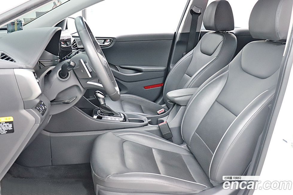 Hyundai The New Ionic Hybrid 1.6 HEV (11.2020)