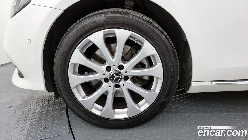 Mercedes-Benz E-Class W213 E220d 4MATIC Exclusive (03.2020)