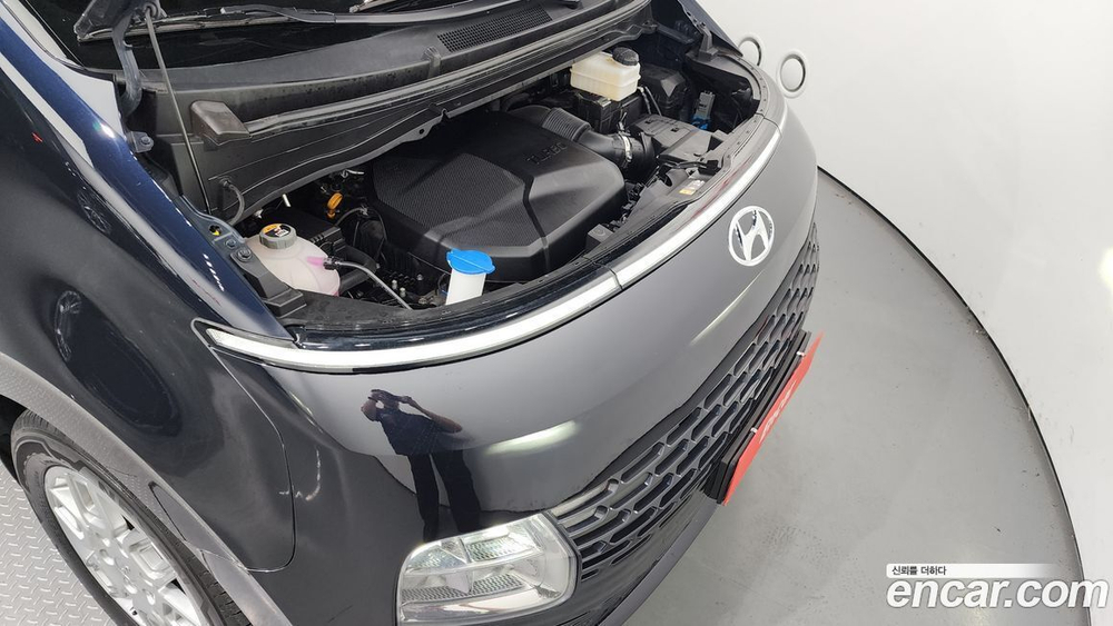 Hyundai Staria Cargo 3-х местный (01.2023)