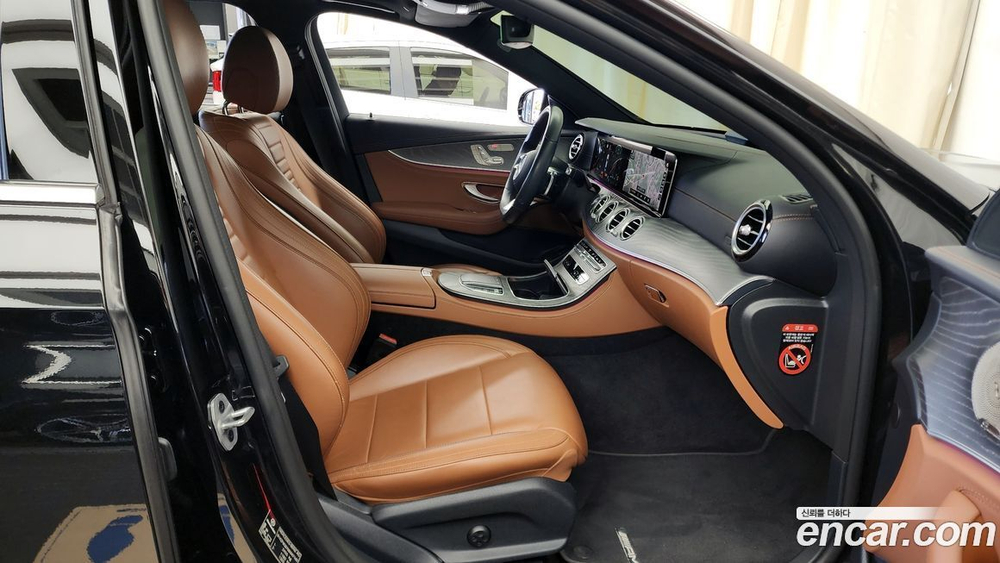 Mercedes-Benz E-Class W213 E350 4MATIC AMG Line (03.2021)