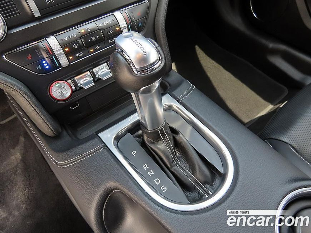 Ford Mustang Coupe (10.2019)