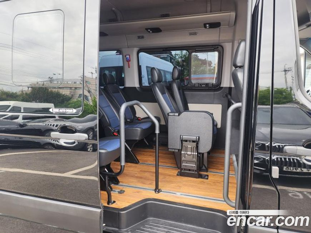 Hyundai Solati 15인승 (12.2021)