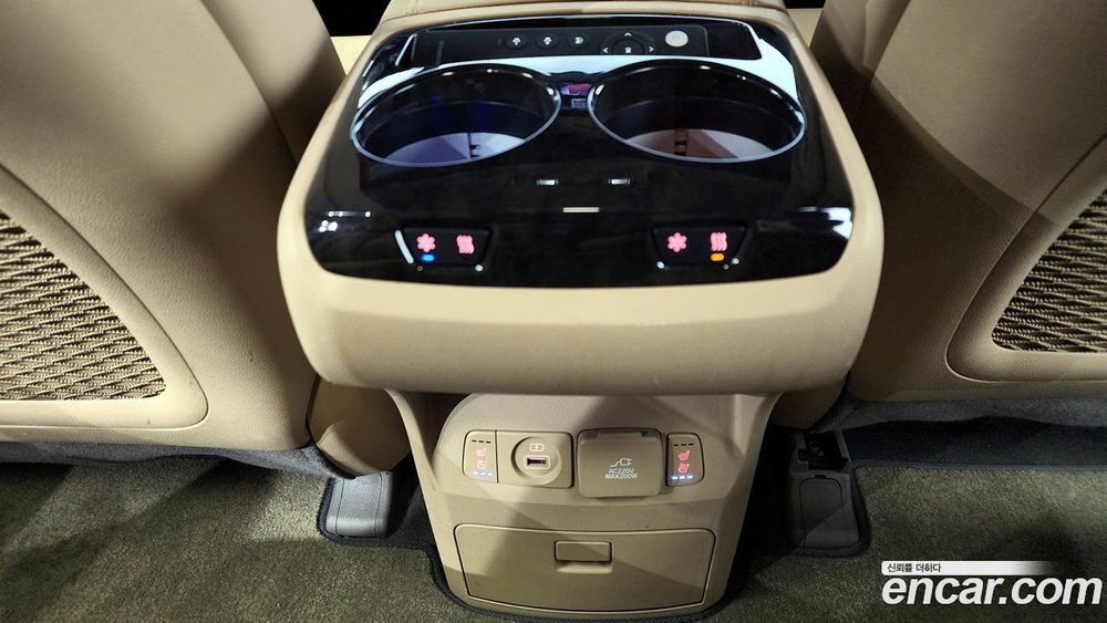 Kia The New Carnival (Sedona) Бензин 9-и местный High Limousine (11.2019)