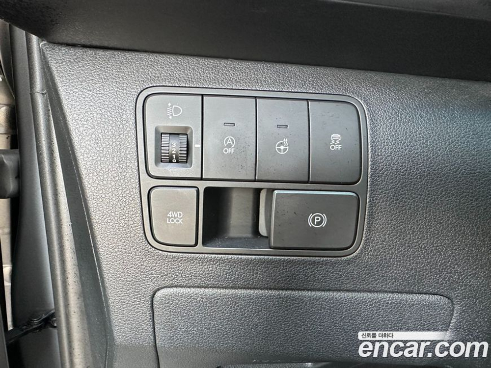 Hyundai Staria 4WD Tourer 11-и местный (01.2023)