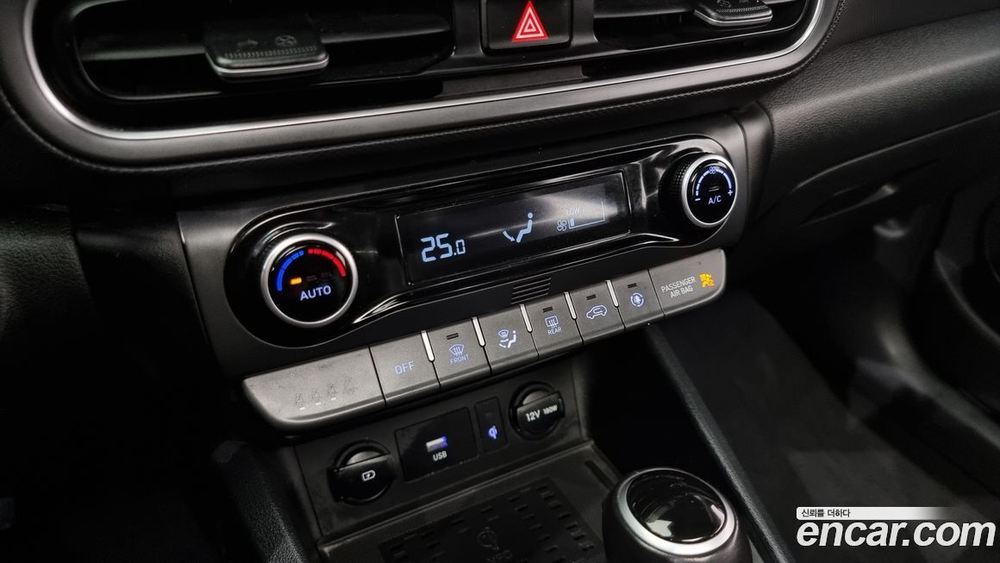Hyundai The New KONA Бензин 2.0 4WD (03.2021)
