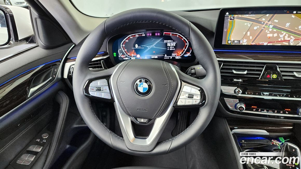 BMW 5 Series (G30) 520i Luxury (11.2022)