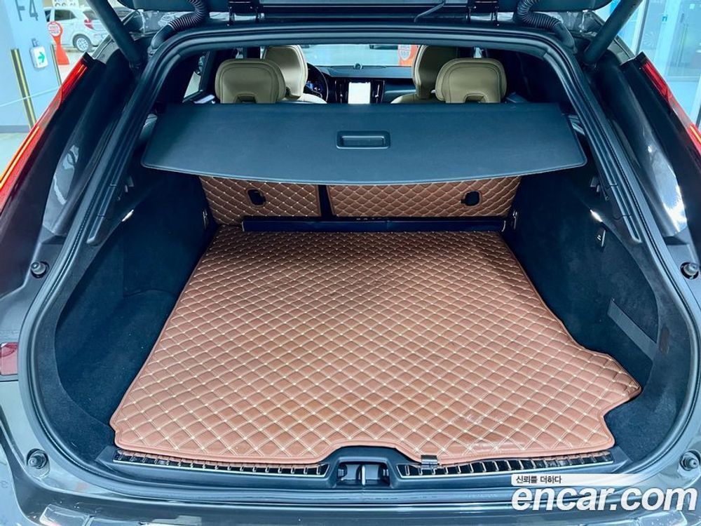 Volvo V90 Cross Country B6 Ultimate AWD (03.2022)