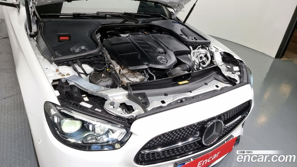 Mercedes-Benz E-Class W213 E220d 4MATIC AMG Line (10.2020)