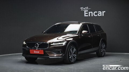 Volvo V60 Cross Country 2 Generation T5 Pro AWD (06.2020)