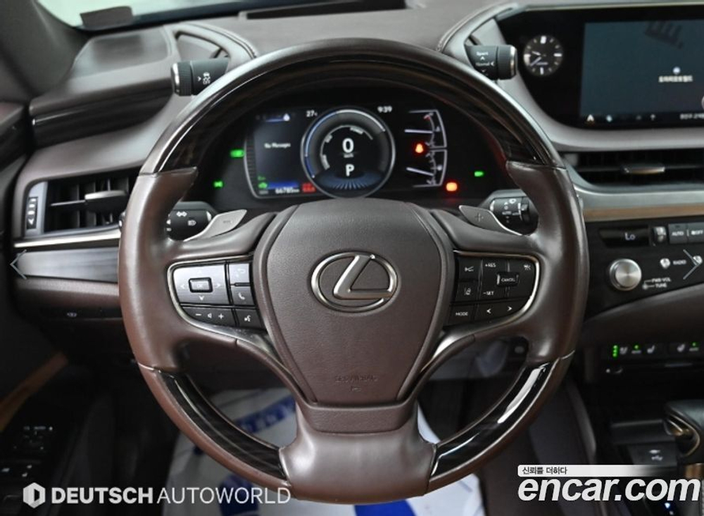 Lexus ES300h 7 Generation Luxury Plus (10.2020)