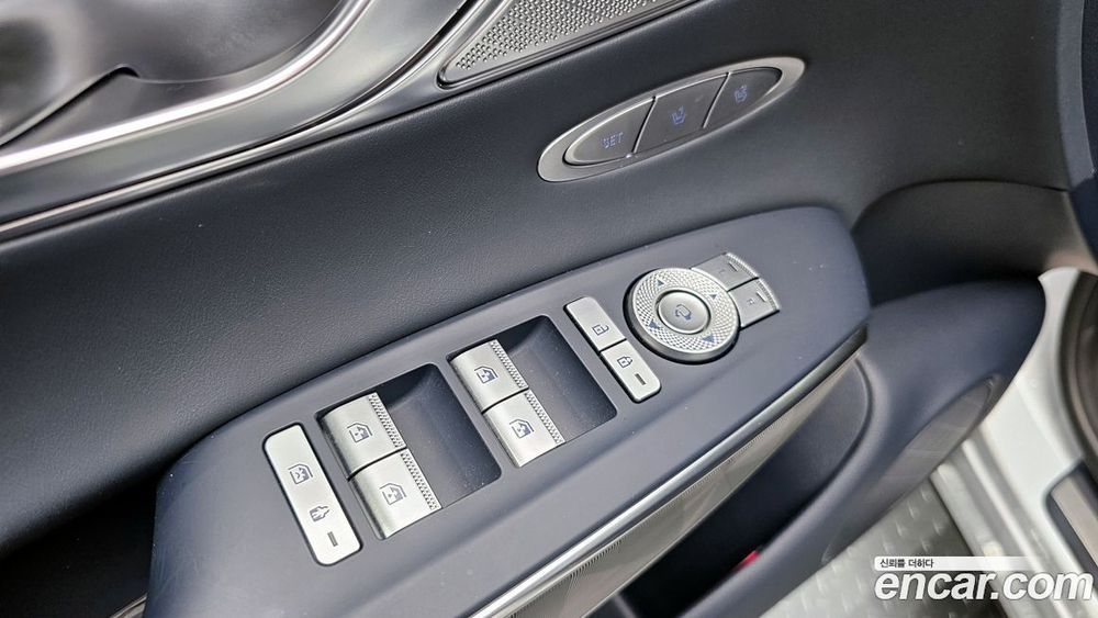Genesis GV70 2.5T Бензин 2WD (05.2021)