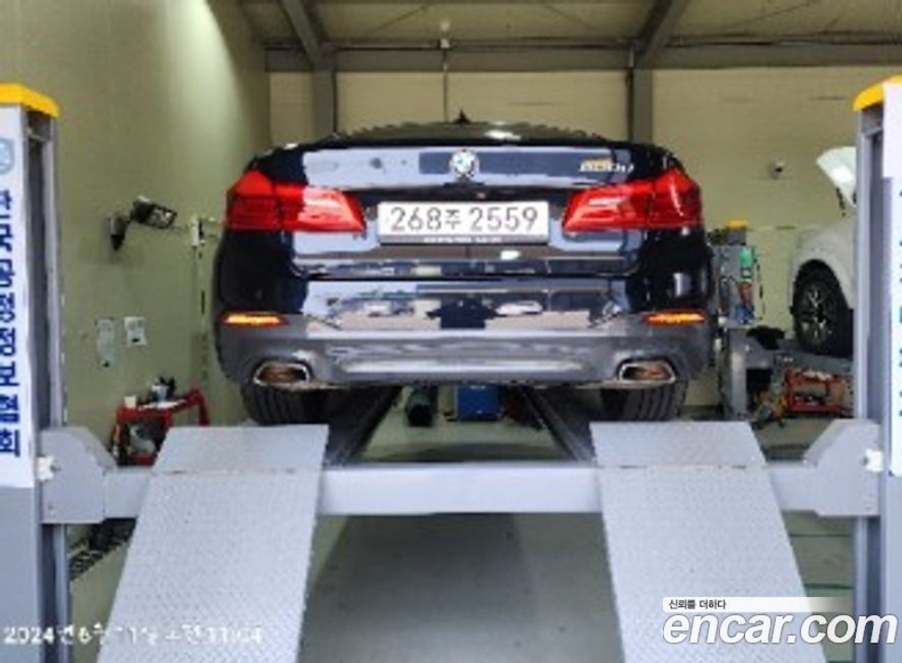 BMW 5 Series (G30) 520d M Sports Plus (06.2020)
