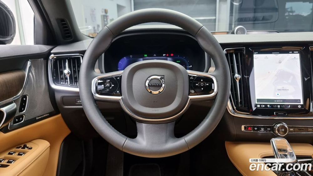 Volvo S90 T8 AWD Ultimate Bright (11.2022)