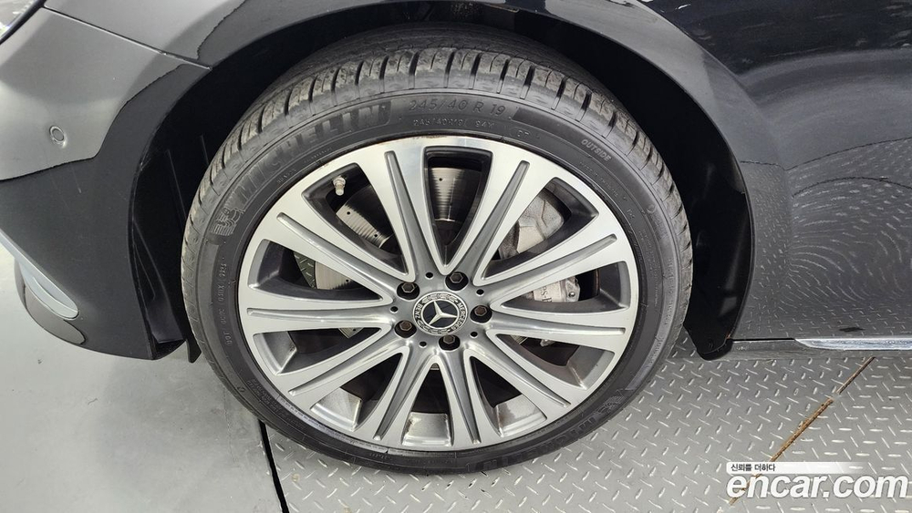 Mercedes-Benz E-Class W213 E450 4MATIC Exclusive (04.2021)