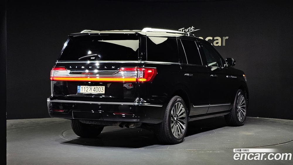 Lincoln Navigator 3.5L (12.2021)