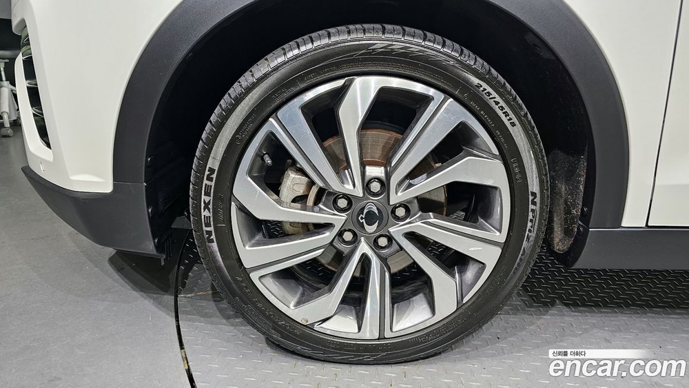 KG Mobility (Ssangyong) Very New Tivoli Бензин 1.5 2WD (07.2020)