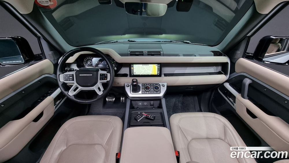 Land Rover Defender (L663) 110 D250 SE (09.2022)