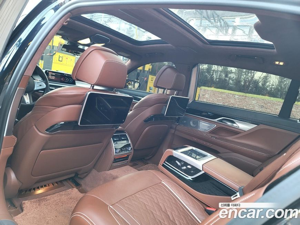 BMW 7 Series (G11) M760Li xDrive (03.2020)