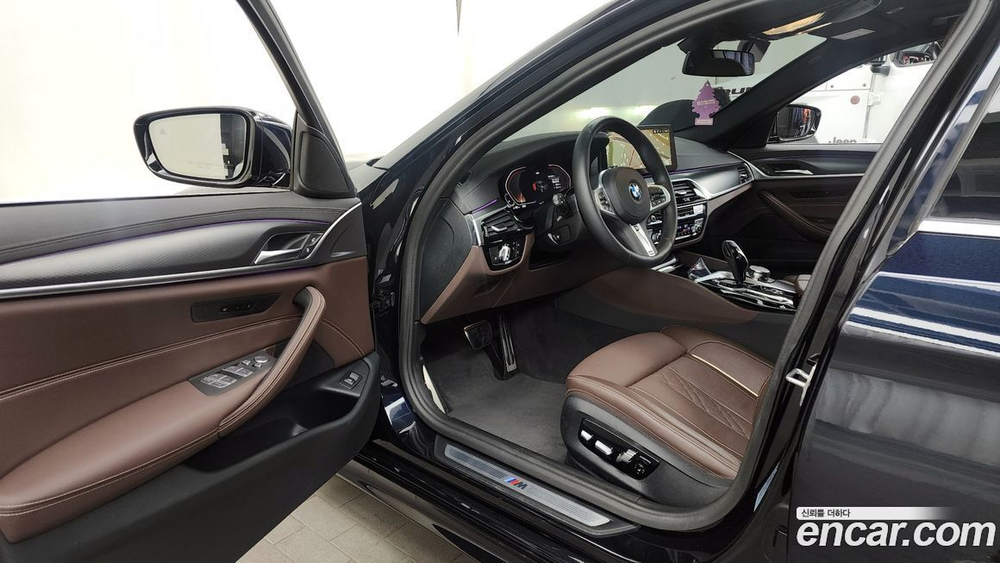 BMW 5 Series (G30) 523d M Sports (12.2022)
